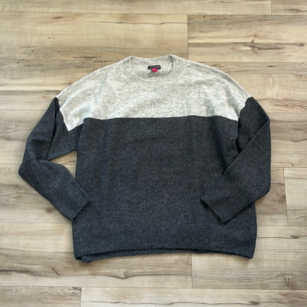 Vince Camuto Sweater